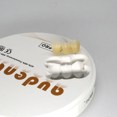 Une surface lisse en zirconium est la solution ultime pour des restaurations parfaites.
